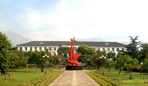 山东省泰山中学国际部图片 山东省泰山中学国际部图片